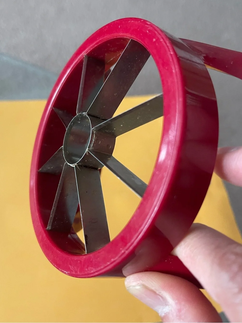 NORPRO Kitchen Apple Slicer/Corer Cutter Fruit Divider Tool